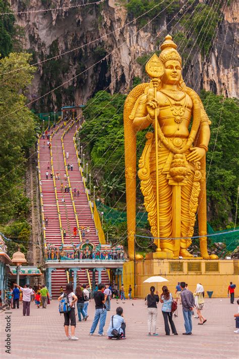 Kuala Lumpur West Malaysia Batu Caves The World S Tallest Statue Of