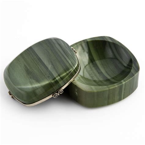 Шкатулка округлой формы, камень (нефрит), СССР, 1980-1990 гг ...