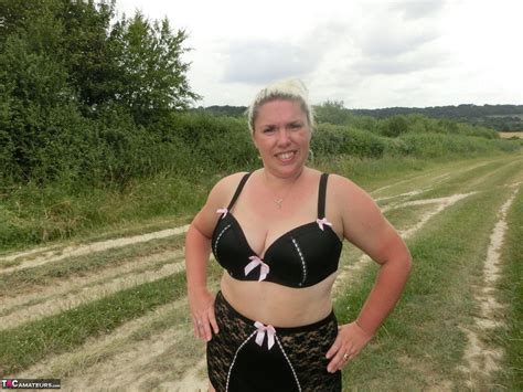 Blonde Amateur Barby Exposes Her Overweight Body In A Rural Location CoedCherry