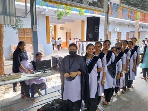 Andhra Loyola College