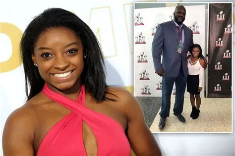 Simone Biles meets Shaquille ONeal, and poses for the picture the