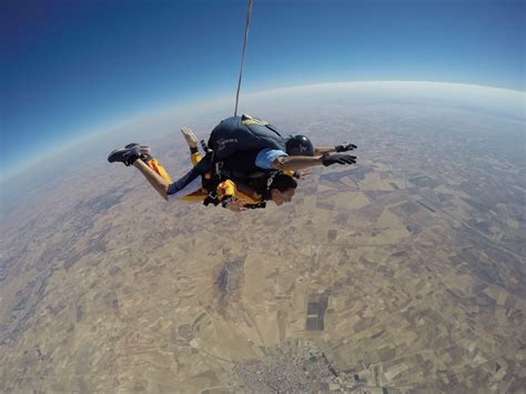 Saltar En Paracaídas La Increíble Sensación De Volar Skydive Lillo