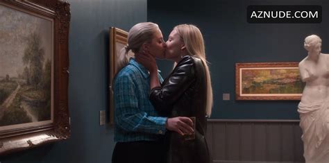 THE SEX LIVES OF COLLEGE GIRLS NUDE SCENES AZNude