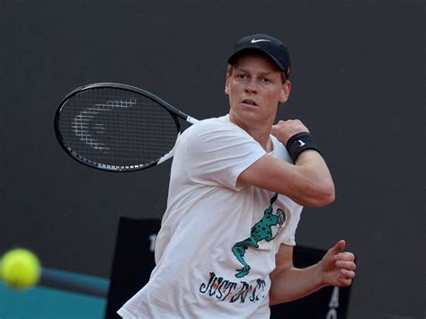 Jannik Sinner vuelve en el Masters 1000 de Roma, tras la suspensión por