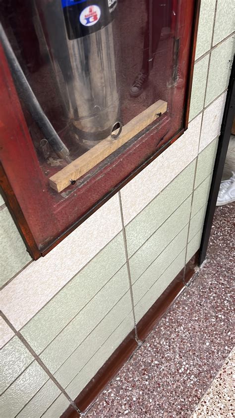 School screwed in fire extinguisher cover making it unusable in an emergency : r/mildyinfuriating