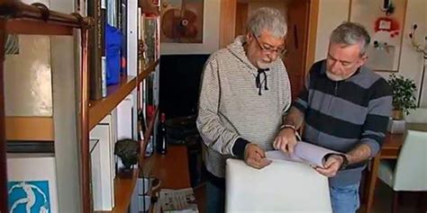 Imputan de exhibicionismo a la pareja gay agredida en Almería