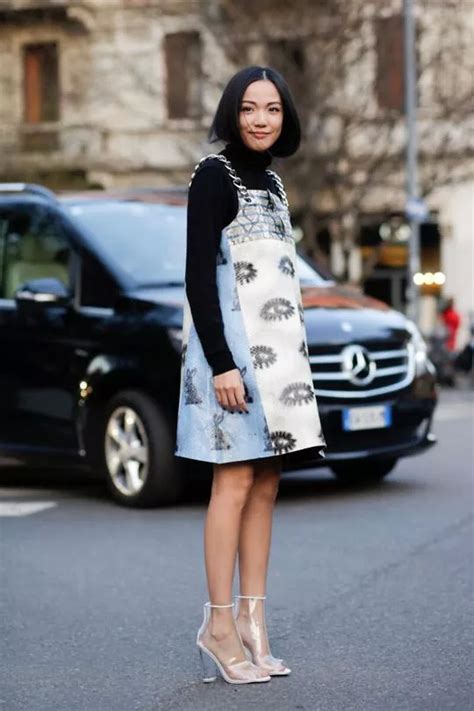 Naked Shoes C Mo Son Los Zapatos Transparentes Que Kendall Jenner Impuso Como Tendencia