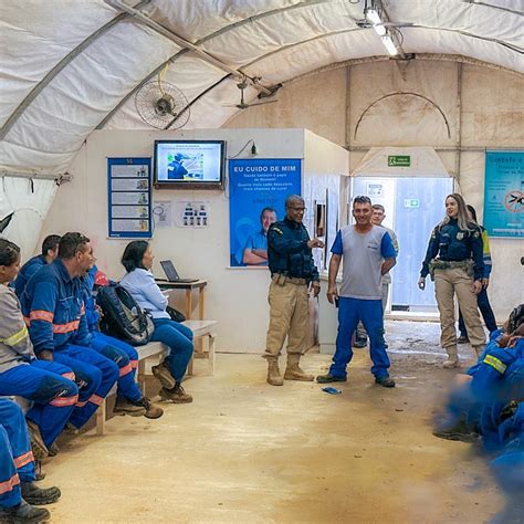 Prf Am Realiza Palestra Educativa Em Presidente Figueiredo Pol Cia