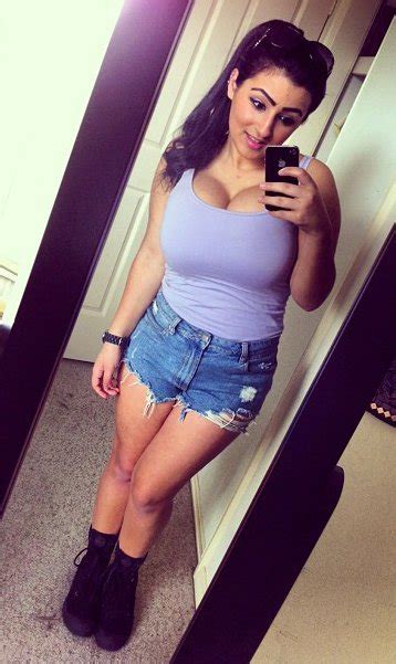 Tight Top And Cut Offs Porn Pic