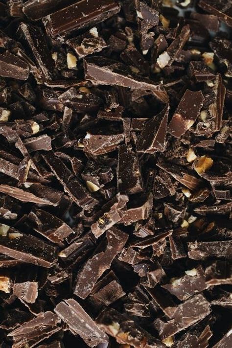 Шоколадний фондан, який тримає форму і має рідку начинку, рецепт | FoodOboz