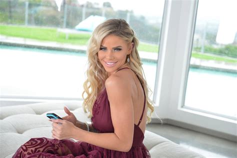 Sexy Blonde Babe Jessa Rhodes Gets Her Pussy Licked And Dicked Hard Photos