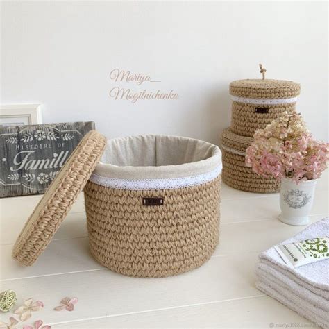 Корзина из джута (69 фото) | Коробочки покрытые тканью, Вязаный дом ...