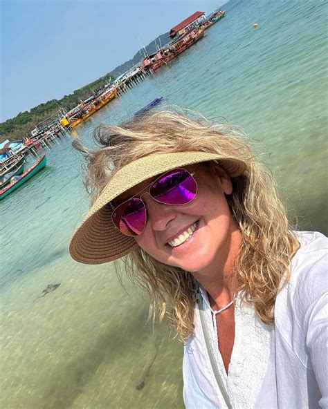 Wachowicz Polecia A Na Urlop Pozuje W Bikini I Narzutce