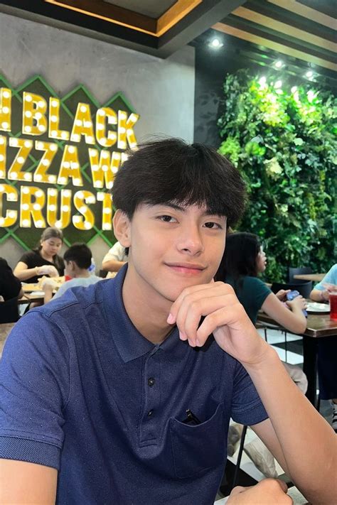 marco gloria instagram post update pria tampan gambar pacar pria