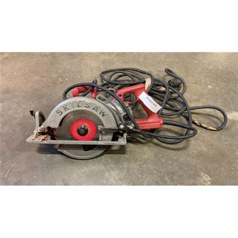 Skilsaw Worm Drive Circular Saw