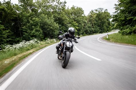 PS Naked Bike Vergleichstest KTM Duke