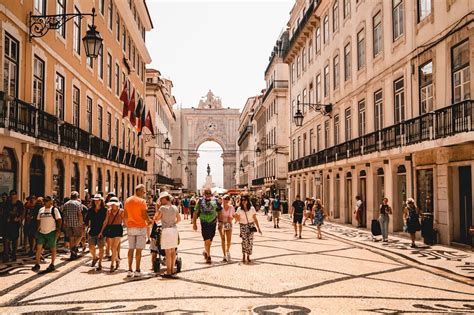 Portugal Language Culture Customs And Etiquette