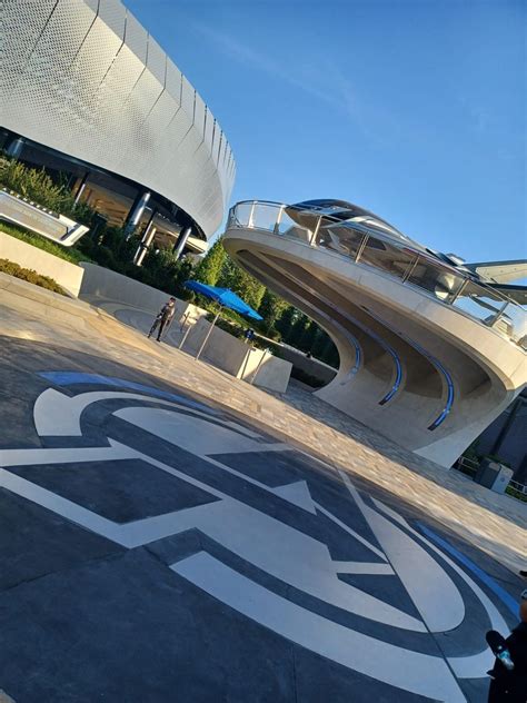 Marvel Fans Assemble For A Sneak Peek At Disneyland S Avengers Campus