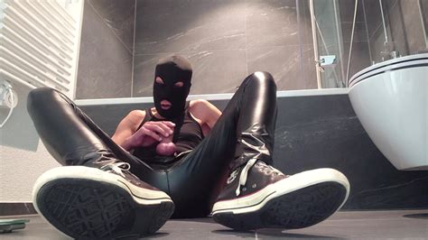 Horny Latex Pig Wank ThisVid