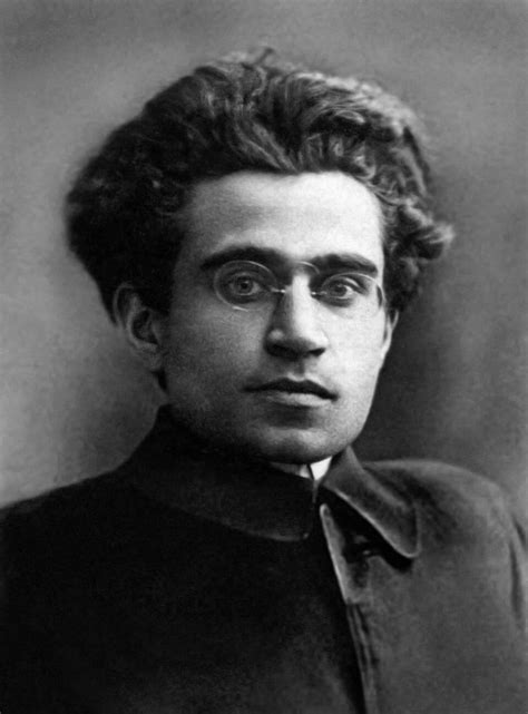 Antonio Gramshi - Wikipedia