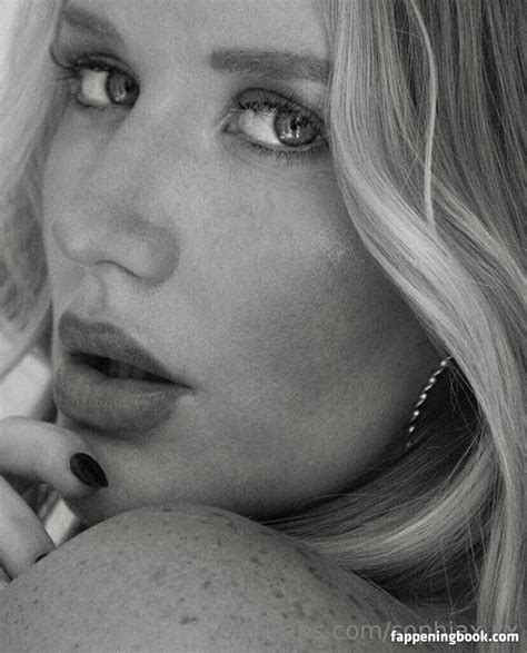 Sophiax Xx Nude OnlyFans Leaks Fappening FappeningBook