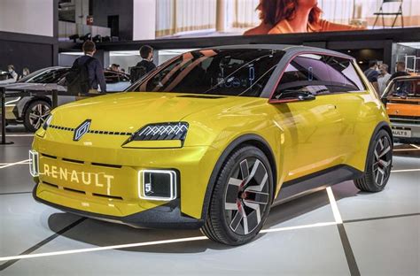 New Renault 5 EV makes debut ahead of 2024 launch - Automotive Daily