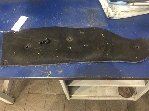 Шумо/тепло изоляция капота на Trafic — Renault Trafic (2G), 2 л, 2008 ...