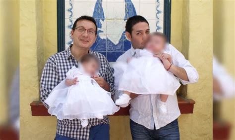 Pareja gay adopta a bebé con VIH que fue rechazada por varias parejas hetero El Closet LGBT