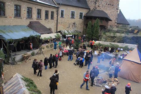 Historischer Weihnachtsmarkt In Loket Deutsch Tschechischer