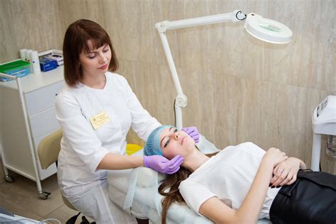 Записаться к косметологу в Саратове 💉 «Врачебная династия»