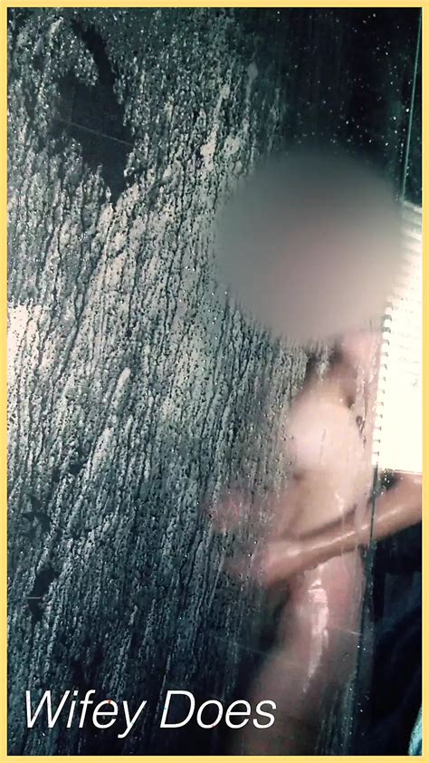 Wifey Loves To Clean Her Perfect Body Australian Hidden Camera Porn XHamster
