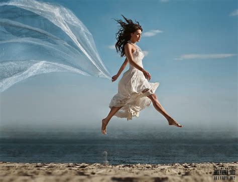 Ảnh nude bảo vệ thiên nhiên cực đẹp của cô gái nước Nga