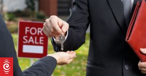 Sex Pest Gets Name Suppression Rnz