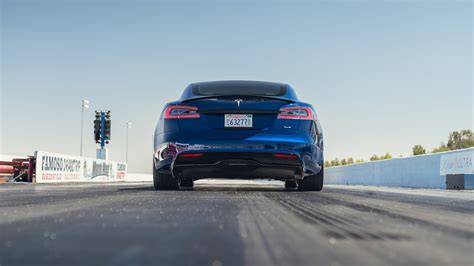 Watch the Tesla Model S Plaid’s Record-Breaking 0–60-MPH Run