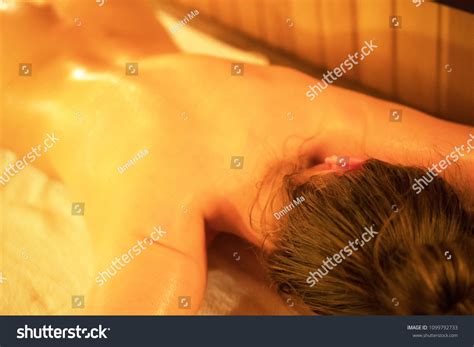 Unrecognizable Naked Woman Lying Finnish Sauna库存照片1099792733 Shutterstock