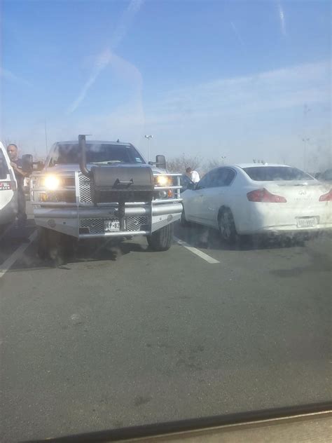 This guy's truck had a grill for a grille. : mildlyinteresting