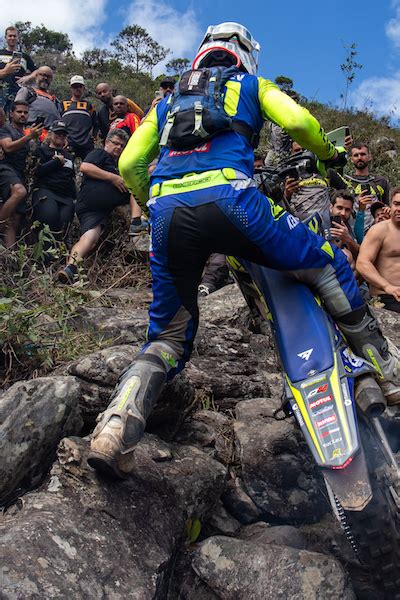 Segunda etapa do Brasileiro de Hard Enduro teve vitória estrangeira e