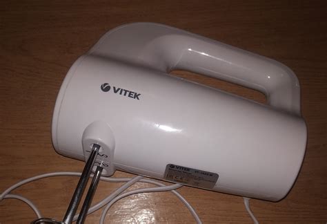 Мощный и недорогой: обзор ручного миксера Vitek VT423W / Техника для ...