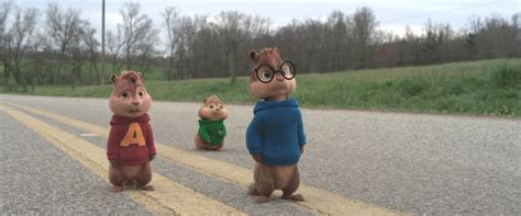 Alvin and the Chipmunks: The Road Chip movie review (2015) | Roger Ebert