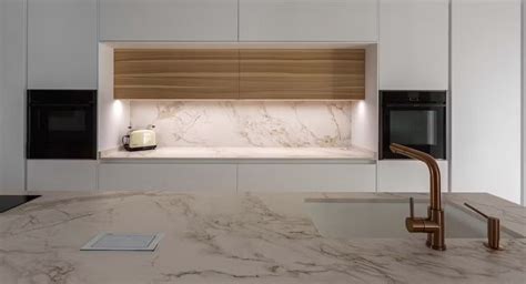 Entzo Dekton Bruno Paul