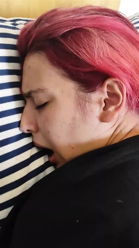 Première sodomie de sa femme elle ne voulait pas mais a accepté et a eu un creampie anal xHamster