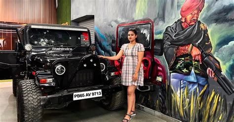 Sidhu Moosewala की गोलियों से छलनी Mahindra Thar को उनके प्रशंसकों के