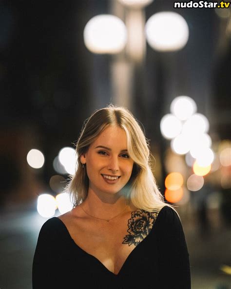 OMGitsfirefoxx Sonja Reid Nude OnlyFans Photo Nudostar TV