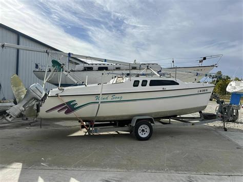 1993 Hunter 235 — For Sale — Sailboat Guide