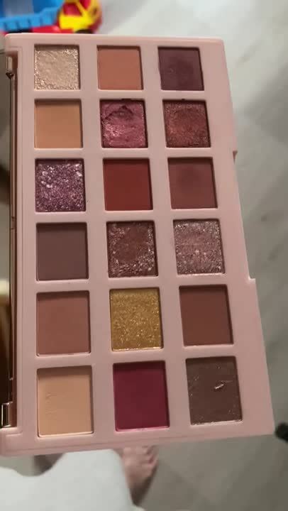 CIATE LONDON Палетка теней для век 18 оттенков купить по цене 2999₽ в ...