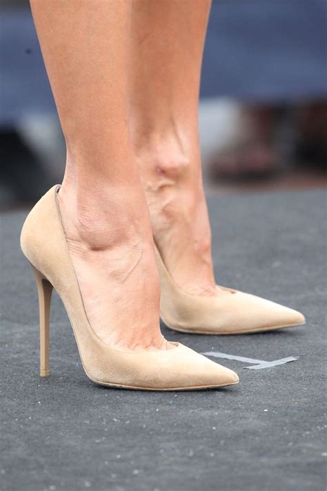 Scarpin nude Combinações e Inspirações para você