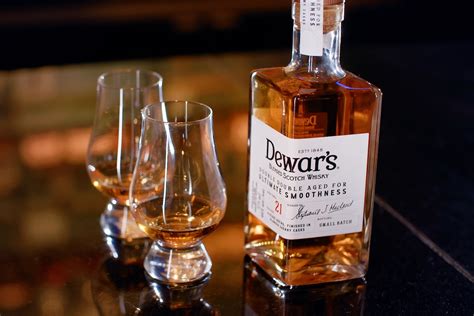 Виски Dewar’s (Дюарс): история бренда, особенности производства и обзор ...