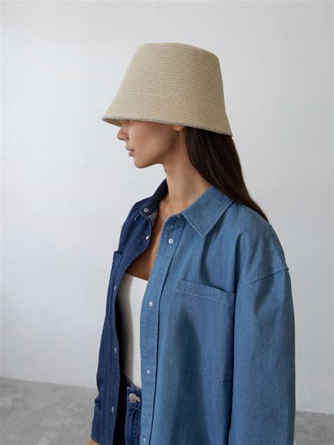 Высокая соломенная шляпа с узкими полями :: LICHI - Online fashion store