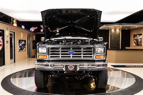 Exploring The Iconic 1986 Ford F150 Xlt Lariat 4x4 Pickup Truck