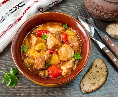 Рецепт свинины, тушенной с овощами с фото пошагово на Вкусном Блоге